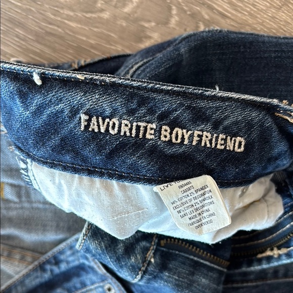 Women's Blue Distressed Jeans - Picture 4 of 6